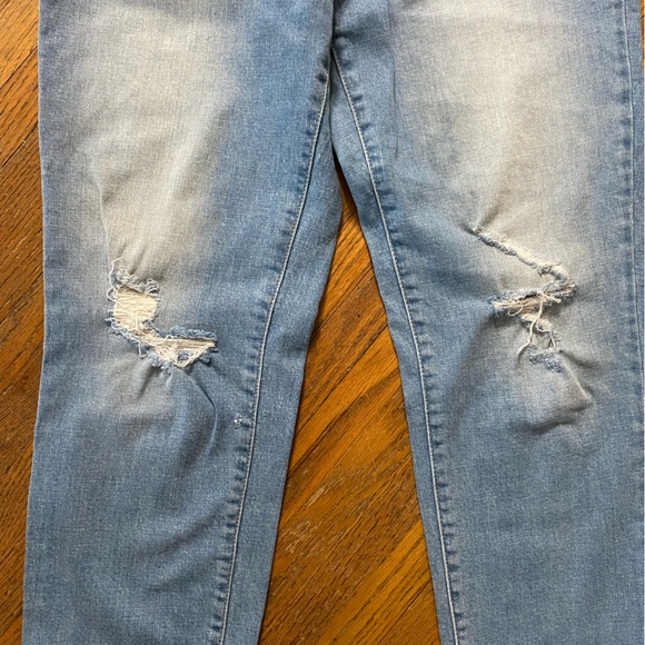 Universal Threads Jeans - Picture 3 of 4